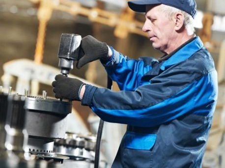 在企業級產品技術研發具有十多年的經驗,曾開發多款百萬級企業產品